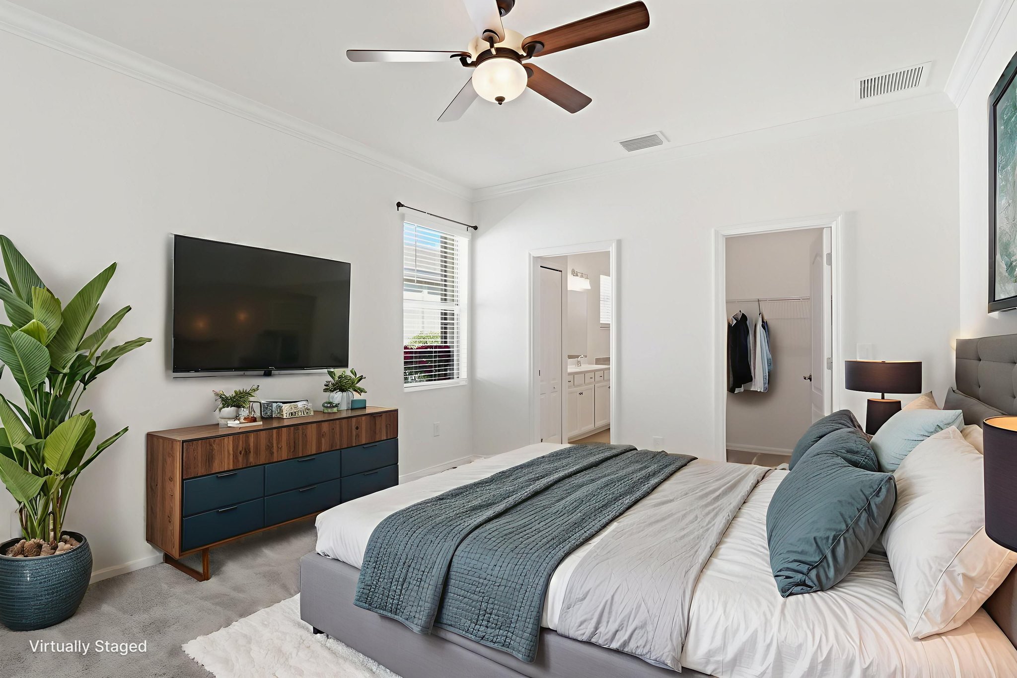 P1084139 virtually staged.jpeg