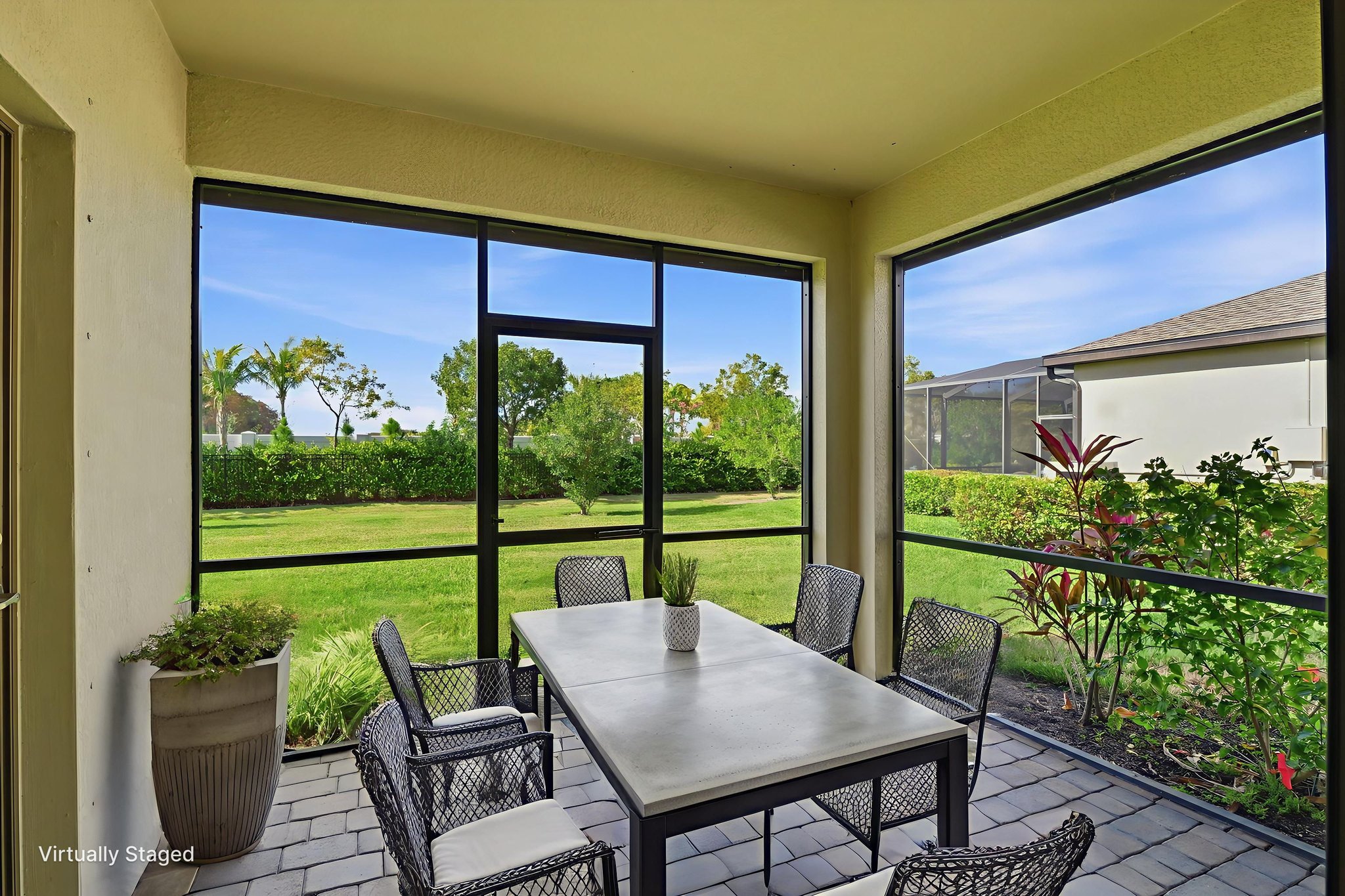 P1084169 virtually staged.jpeg