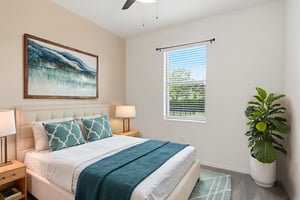 P1084119 virtually staged.jpeg