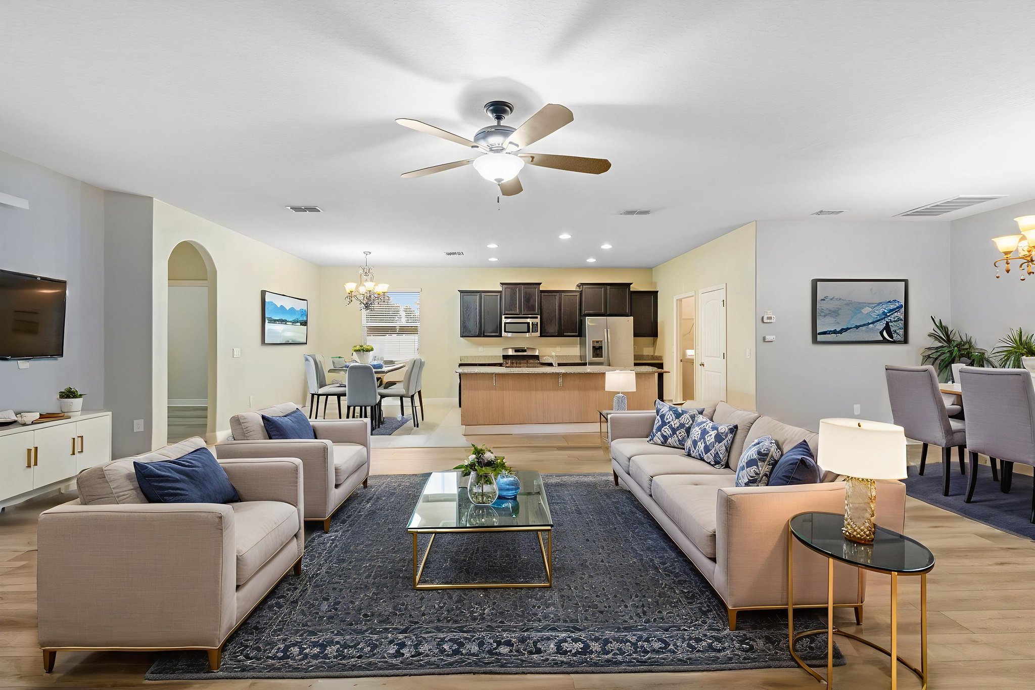 6Y8A1936 virtually staged.jpeg