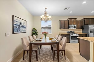 6Y8A1956 virtually staged.jpeg