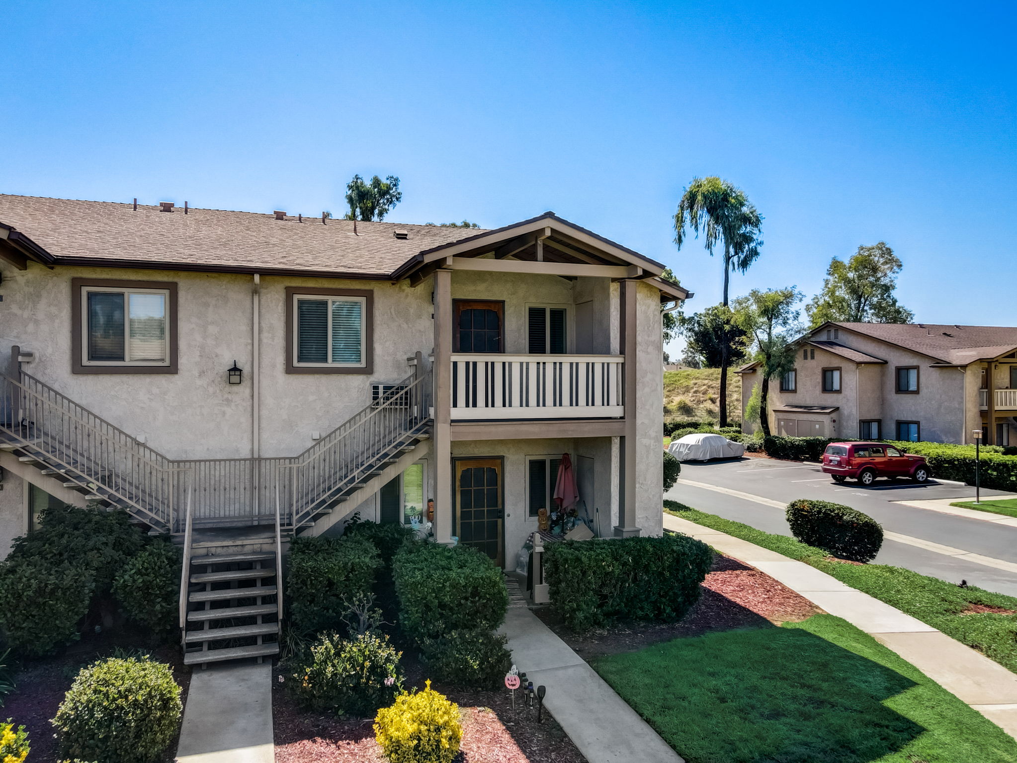 Graves Ave 253-023