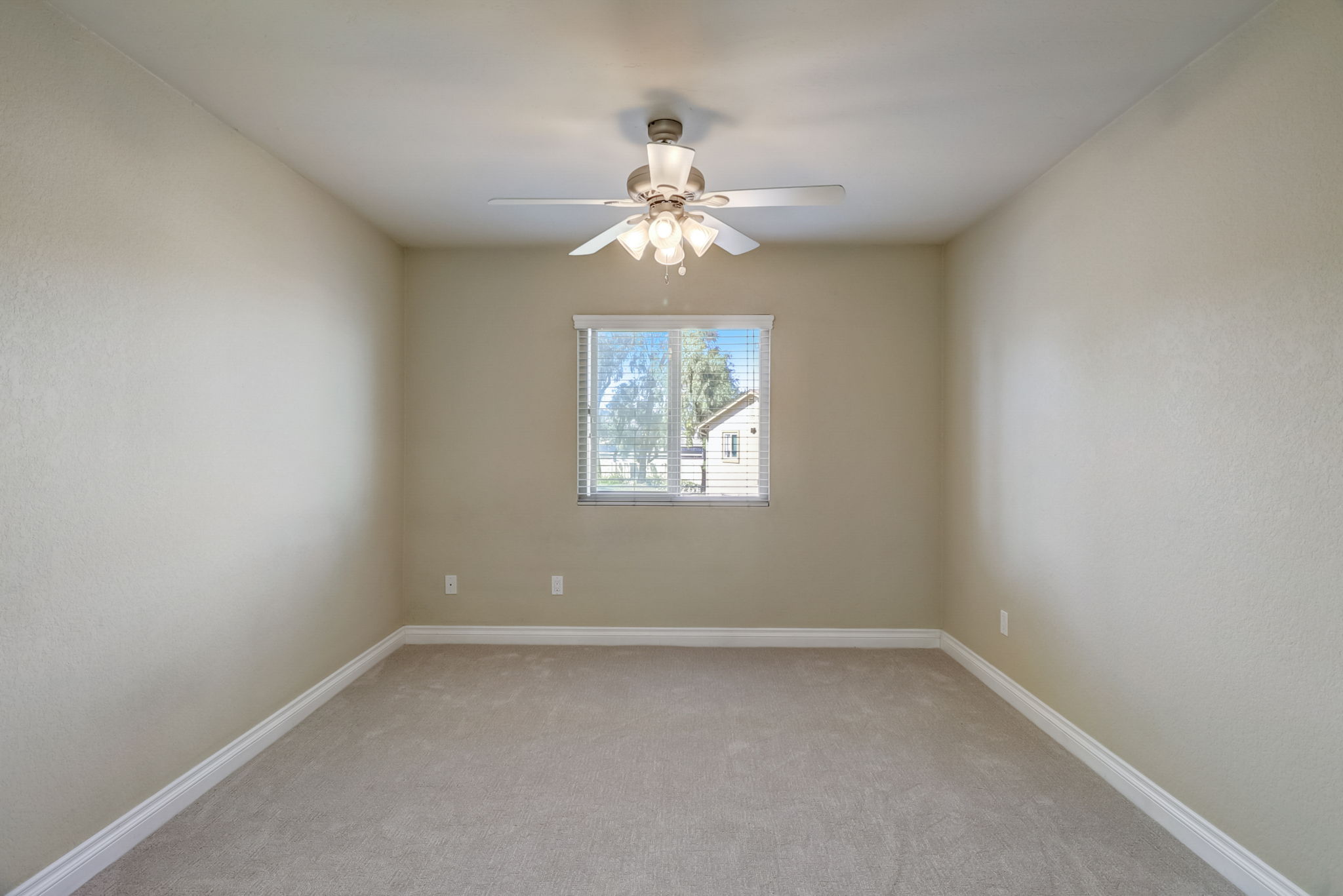 Graves Ave 253-015