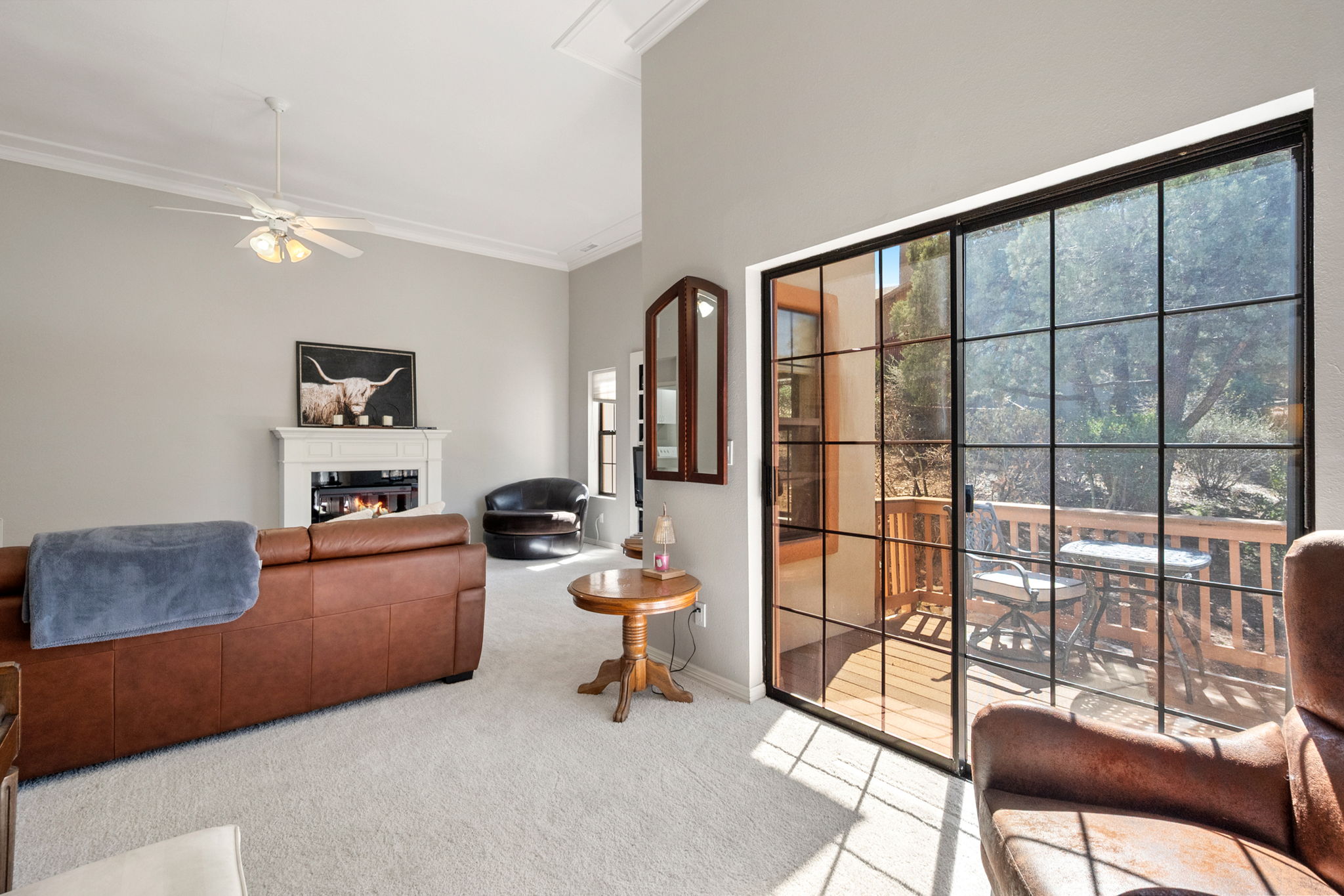 Living Room (2)