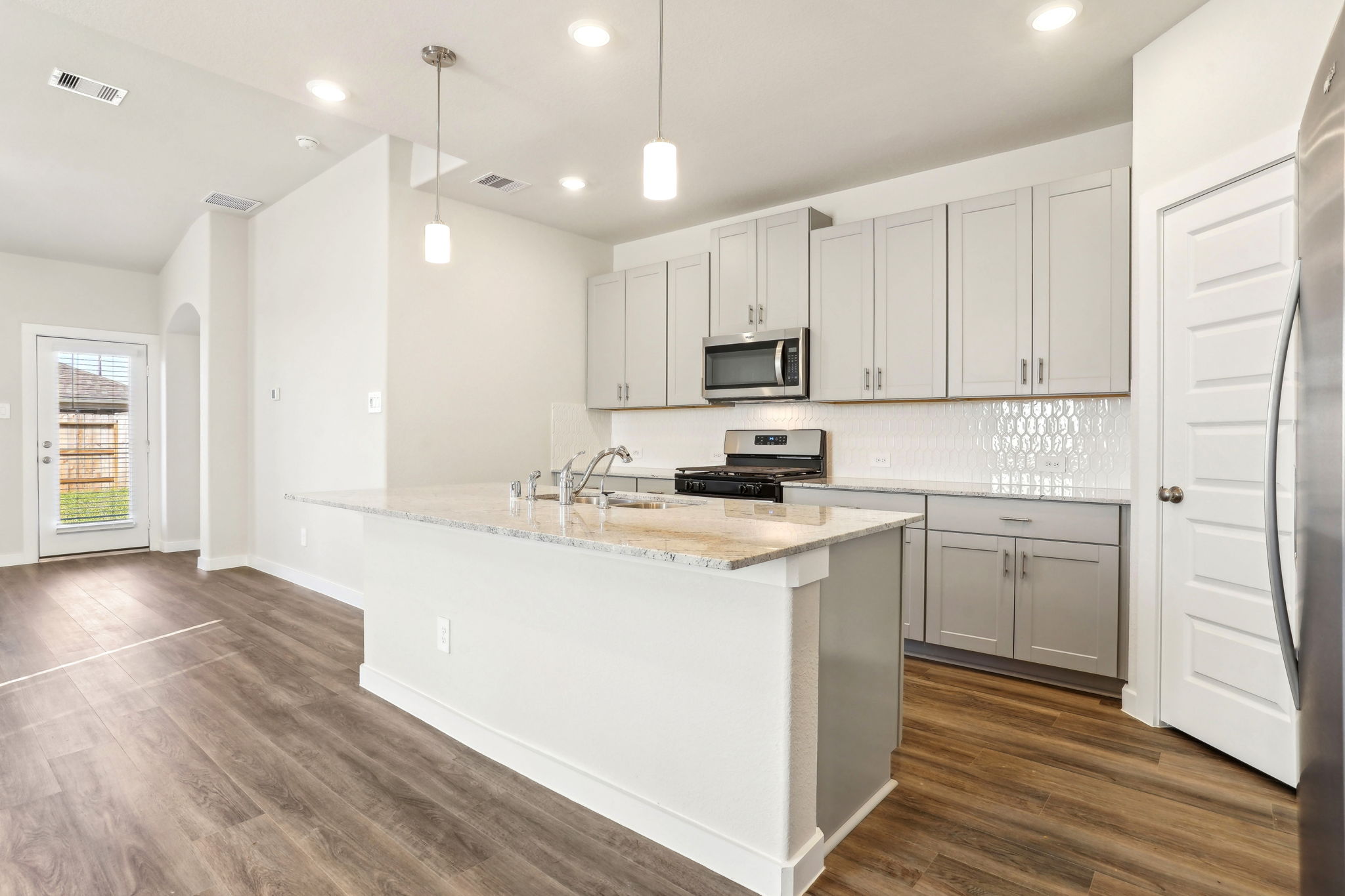 Houston - Magnolia Place - 14230 Rolling Pastures Dr - 015