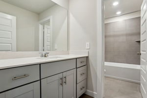 Houston - Magnolia Place - 14230 Rolling Pastures Dr - 039