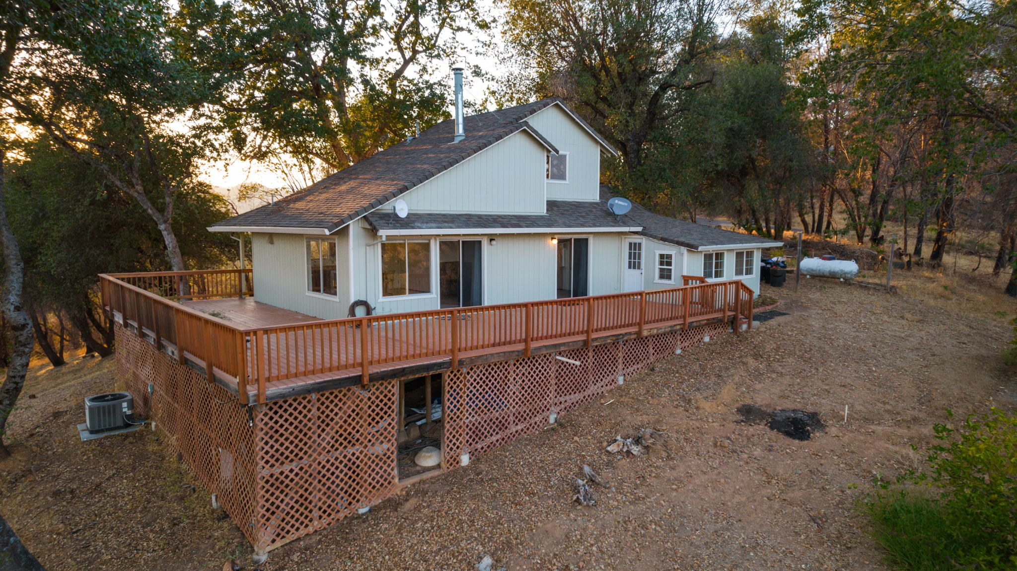 14233 Wintu Way, Redding, CA 96003, USA Photo 23