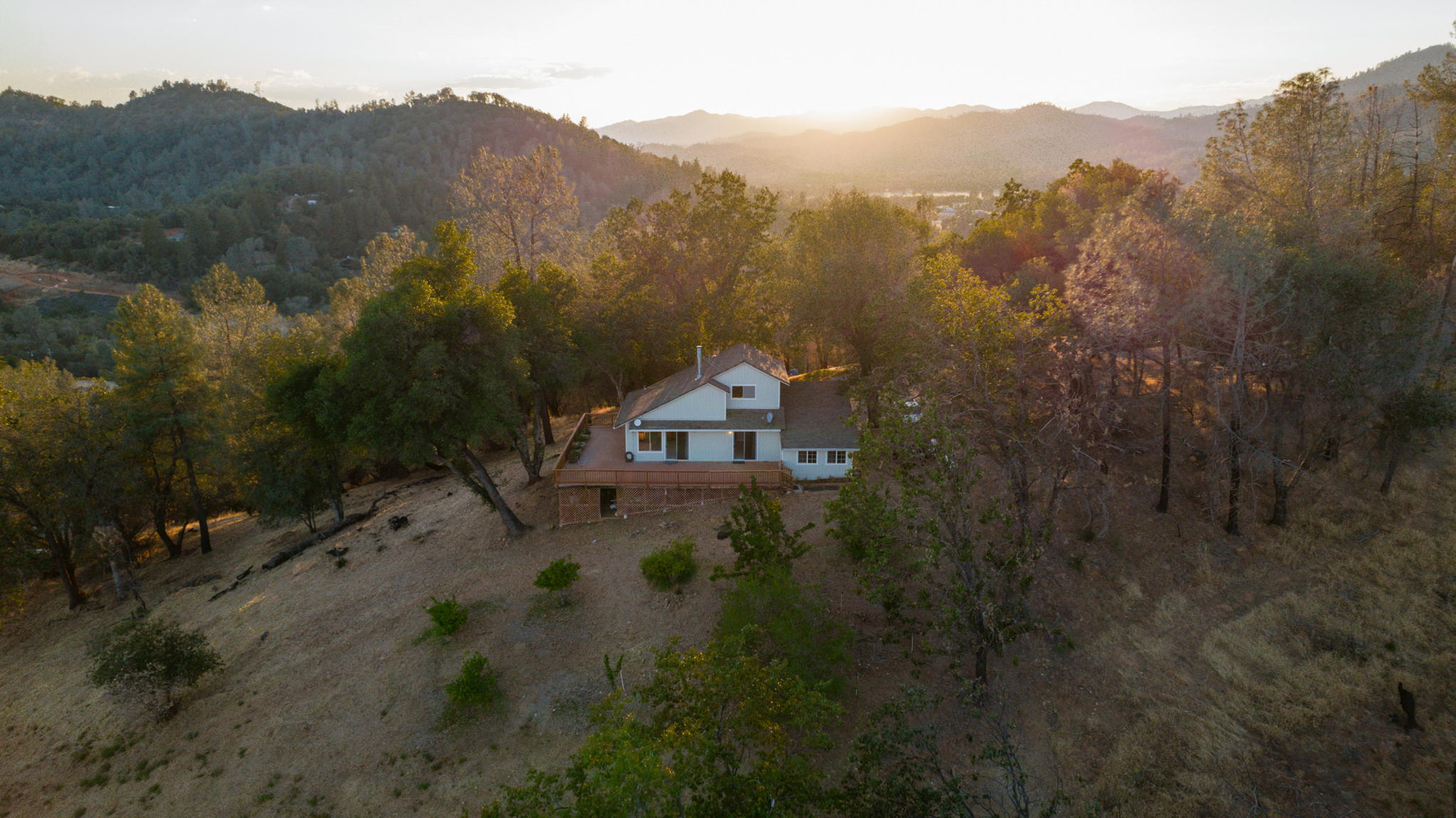14233 Wintu Way, Redding, CA 96003, USA Photo 18