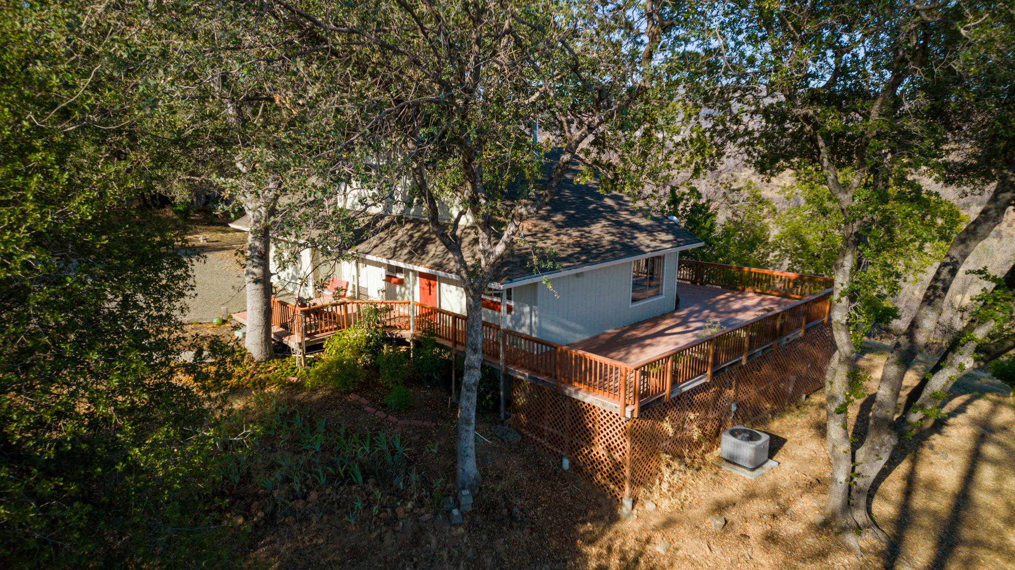 14233 Wintu Way, Redding, CA 96003, USA Photo 8