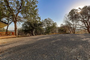 14233 Wintu Way, Redding, CA 96003, USA Photo 34