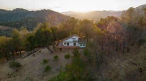 14233 Wintu Way, Redding, CA 96003, USA Photo 17
