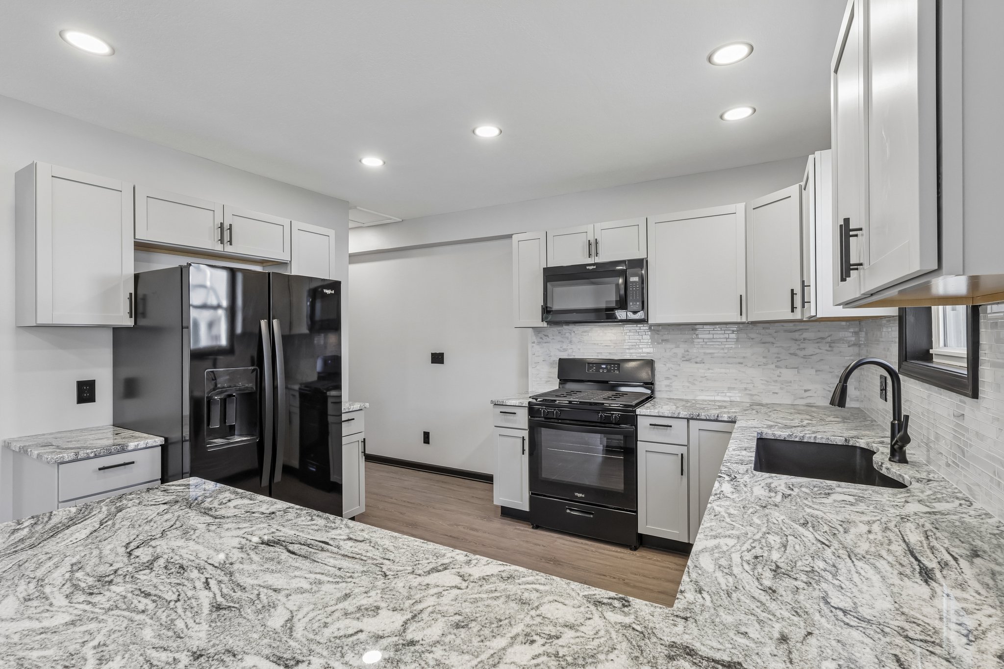 5th St-S2204-012.jpg