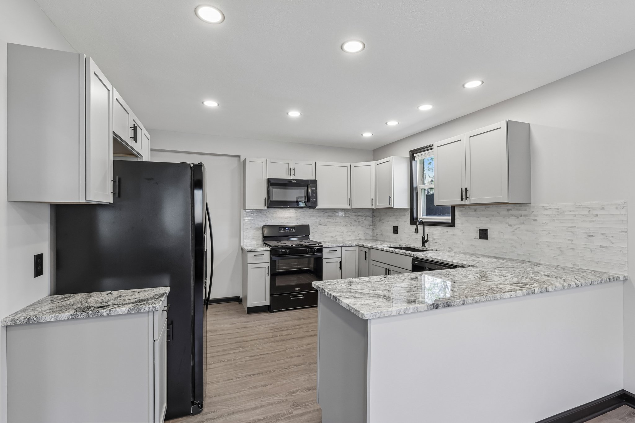 5th St-S2204-013.jpg