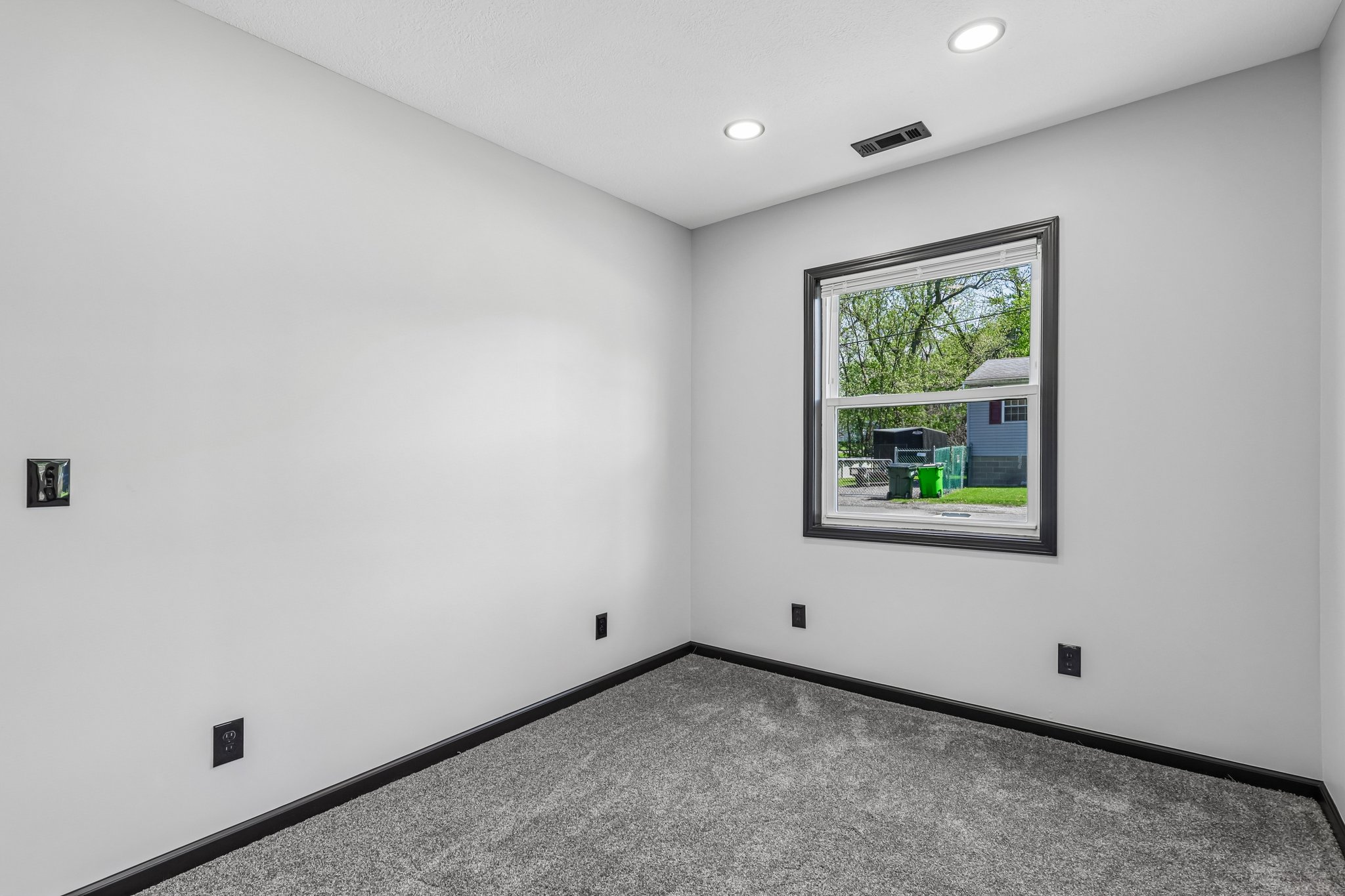 5th St-S2204-023.jpg