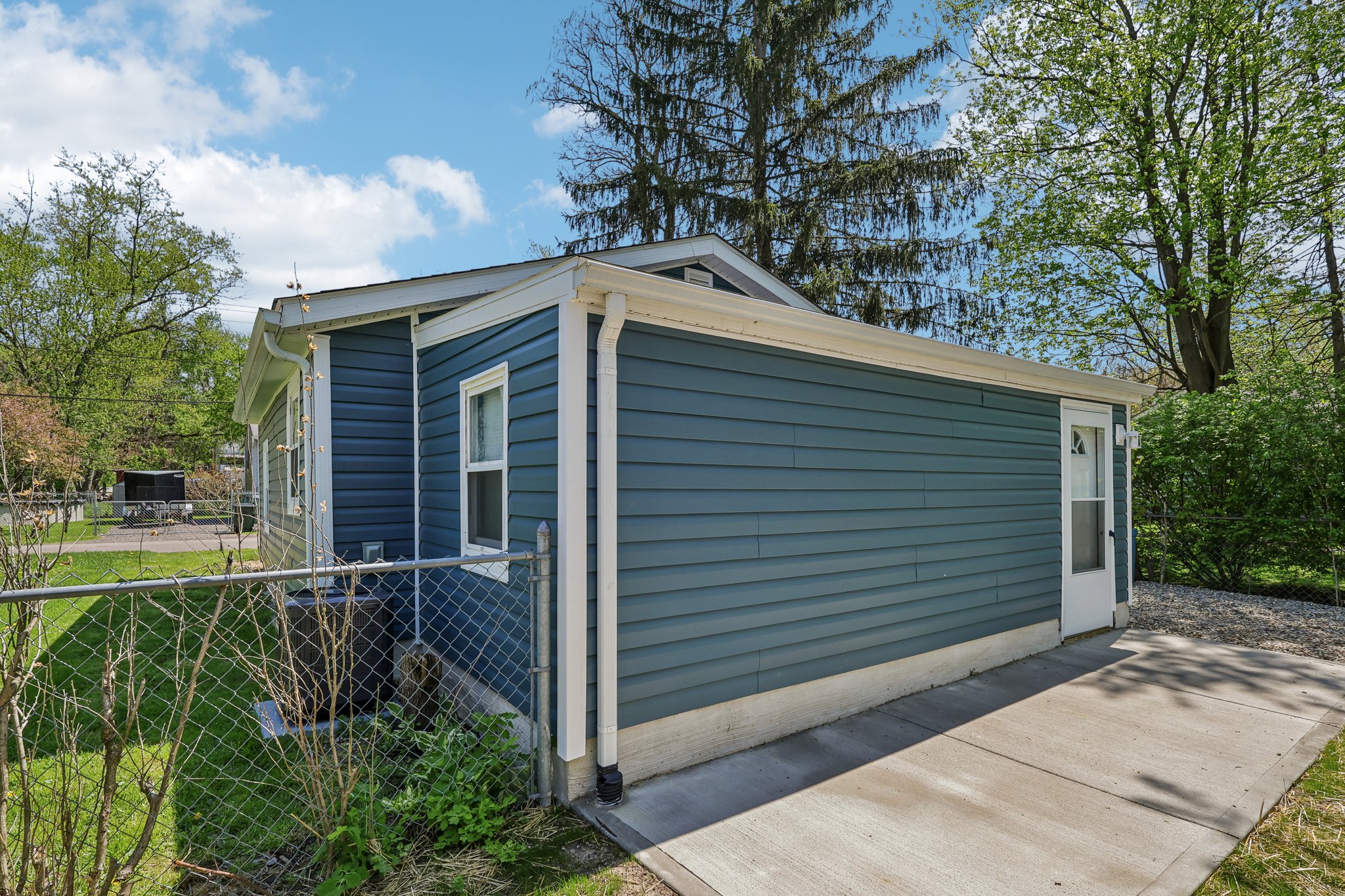 5th St-S2204-026.jpg