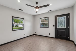 5th St-S2204-005.jpg