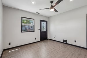 5th St-S2204-006.jpg