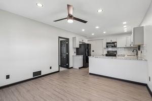 5th St-S2204-007.jpg