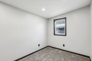 5th St-S2204-018.jpg