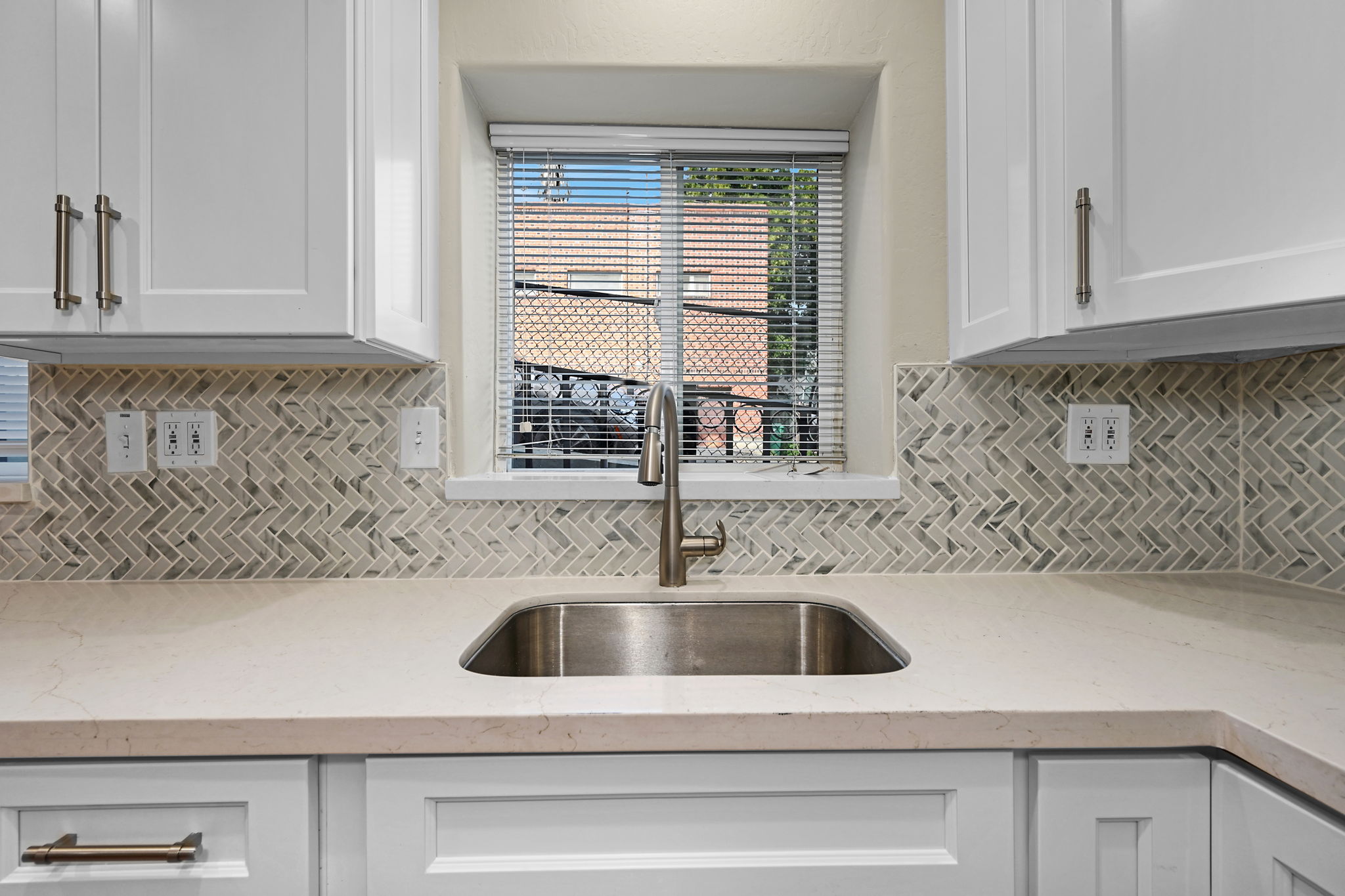 Kitchen Unit 2
