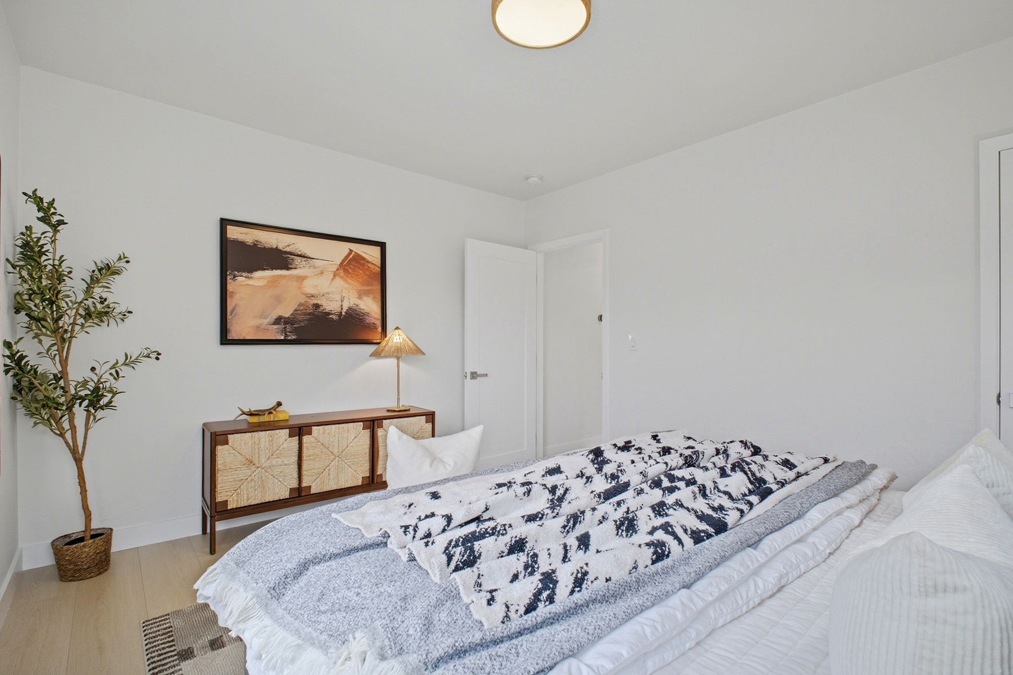 020_f8_14240 Rose Dr