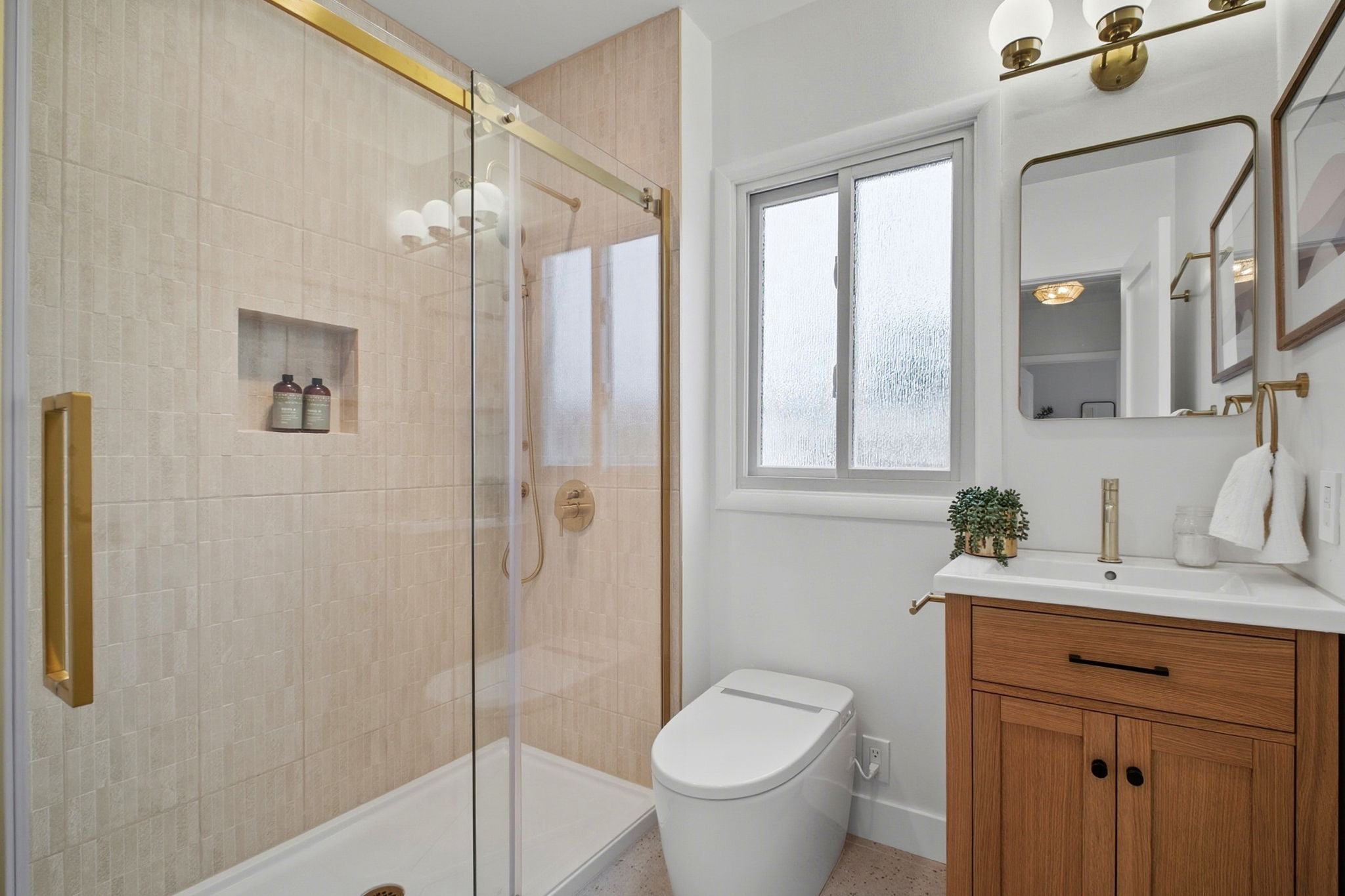 022_f8_14240 Rose Dr