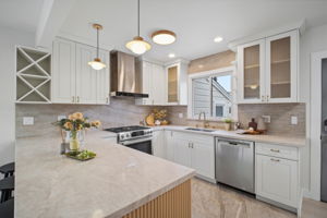 009_f8_14240 Rose Dr