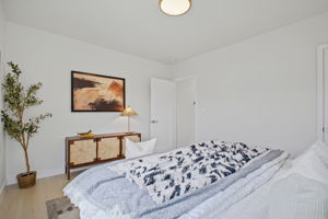 020_f8_14240 Rose Dr