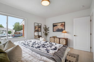 021_f8_14240 Rose Dr