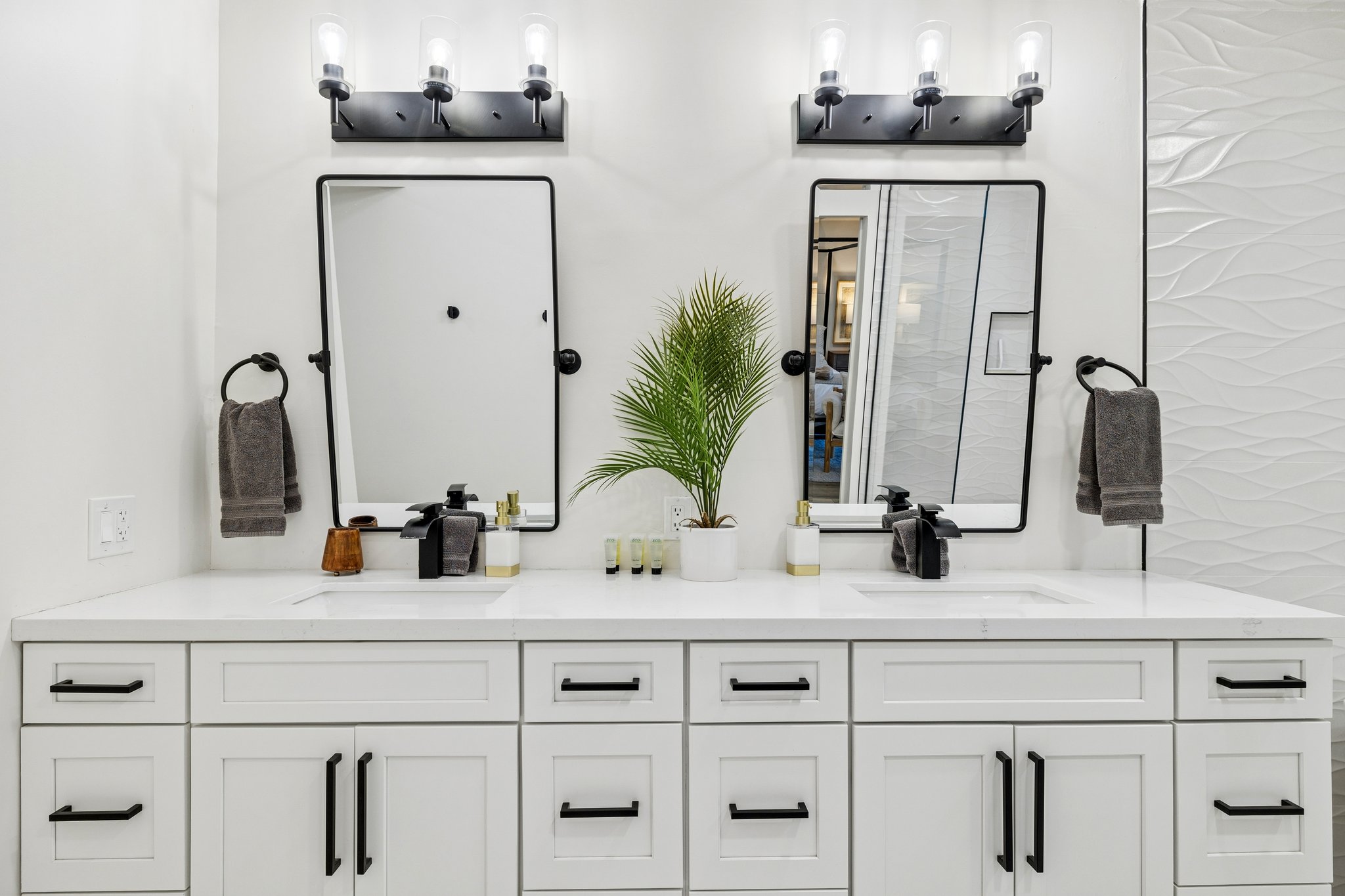 14241 N 54th St - 014.jpg