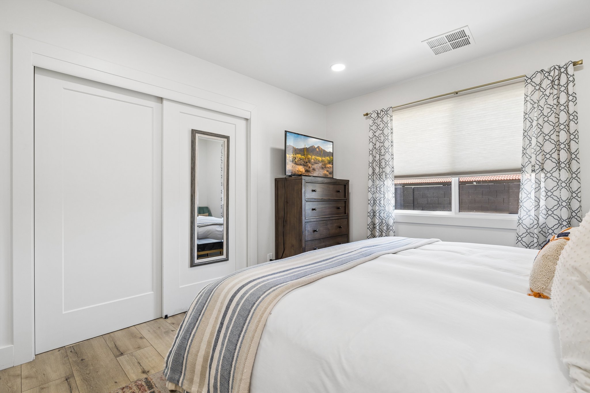 14241 N 54th St - 021.jpg