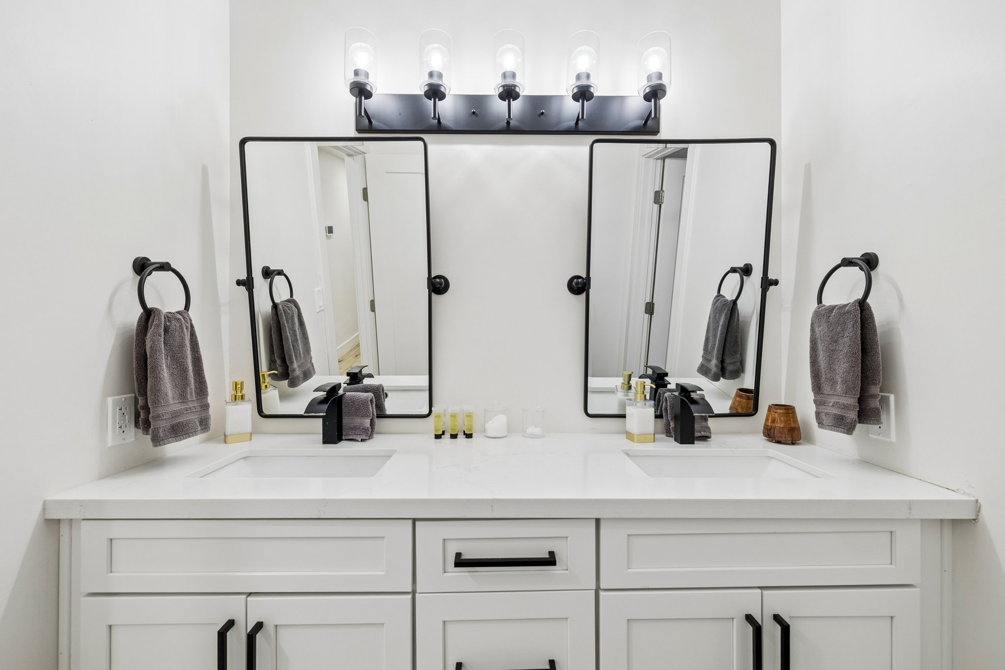 14241 N 54th St - 026.jpg