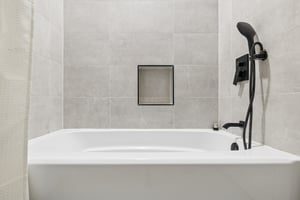 14241 N 54th St - 028.jpg