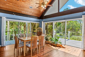 Dining Room 1 of 3