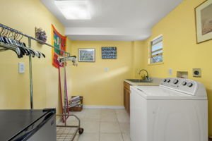 Guest Quarters - Laundry Room