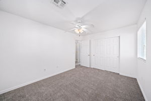  Photo 37