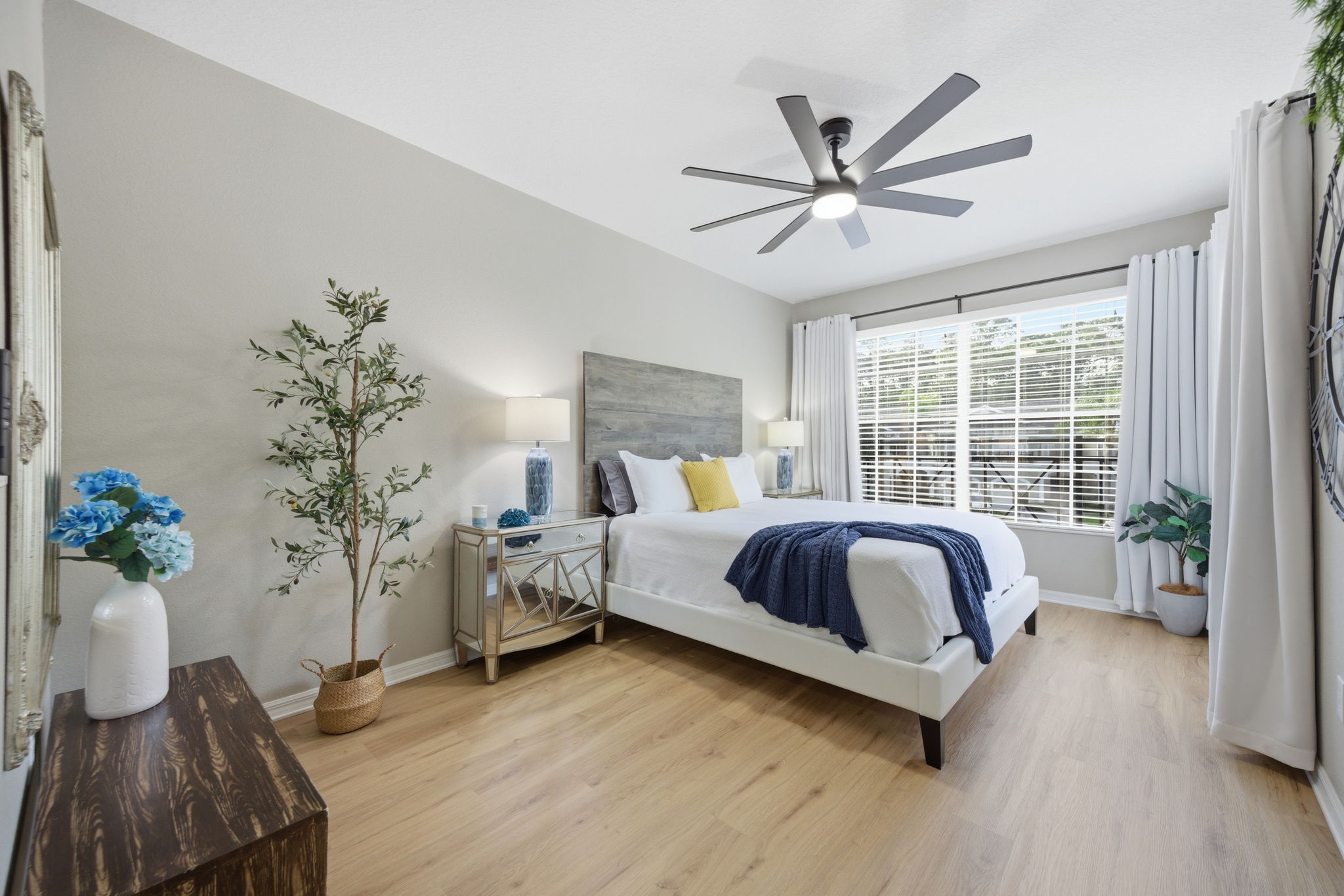  Photo 33