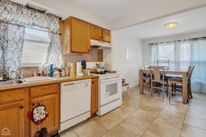14245 Cottage Grove_010