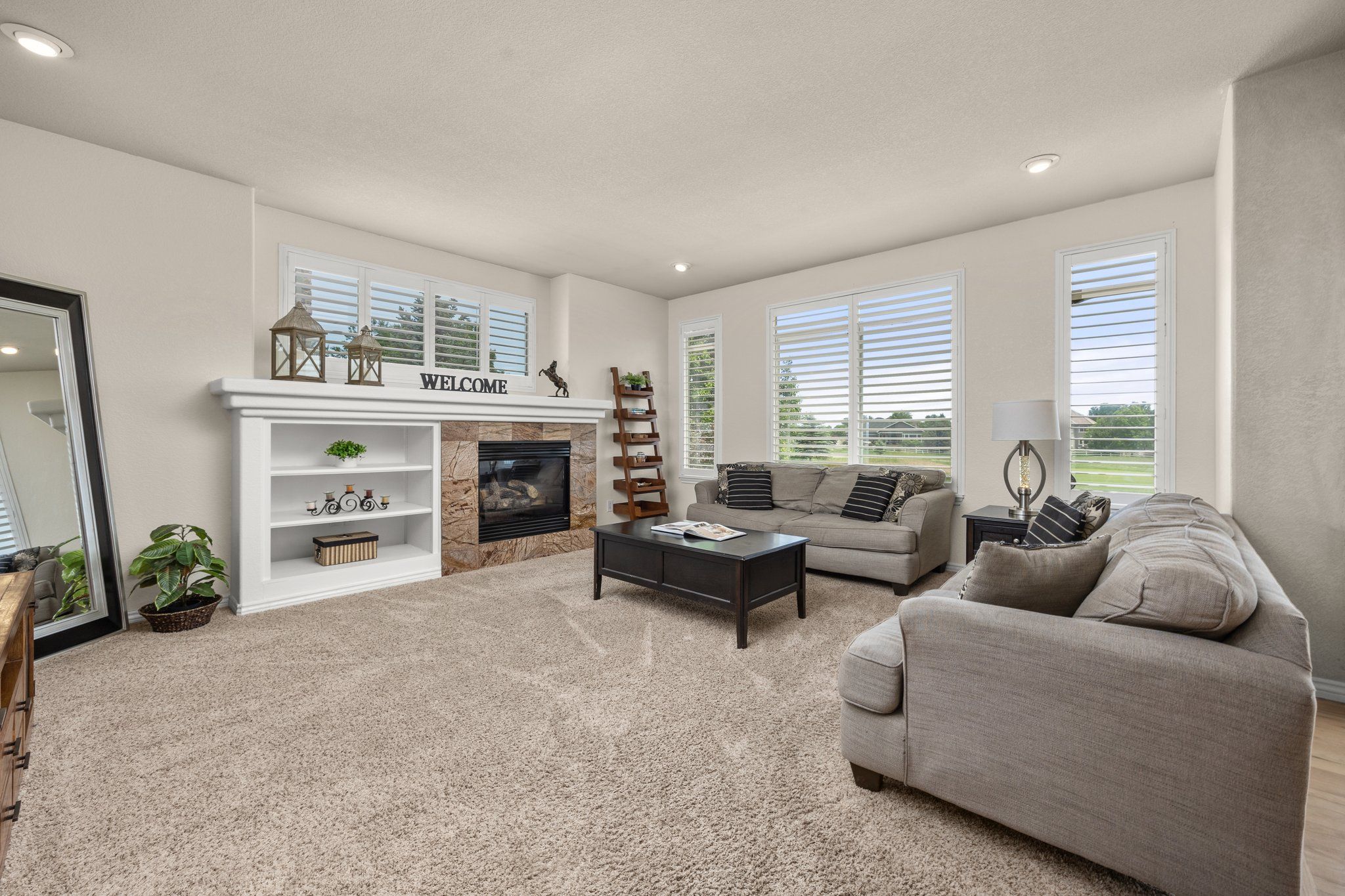 14246PineyRiverRd-15.FamilyRoom