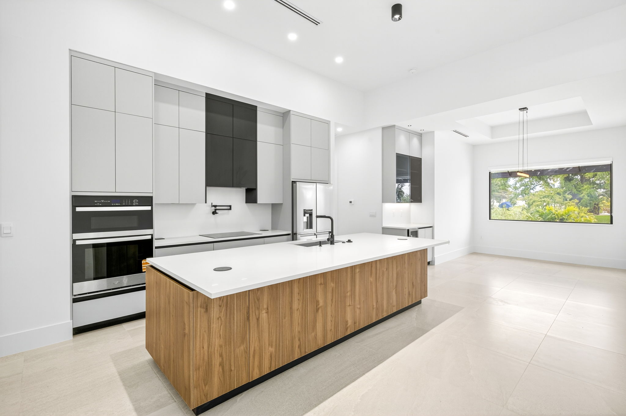 Breakfast Bar 3 of 3