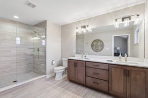 Lacey Dr-S0505-023.jpg