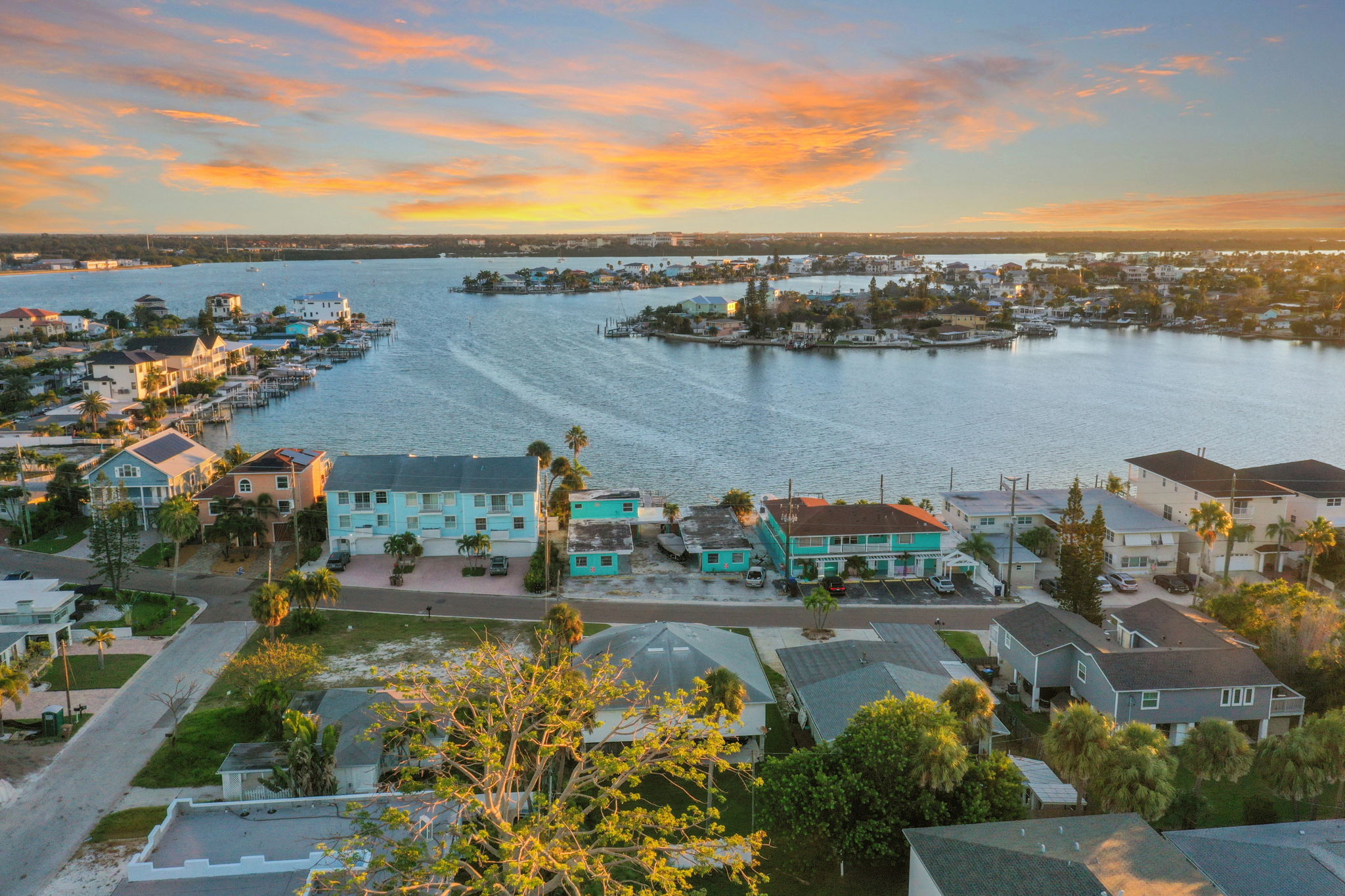 Front Drone Sunset - DJI_0983 (1)