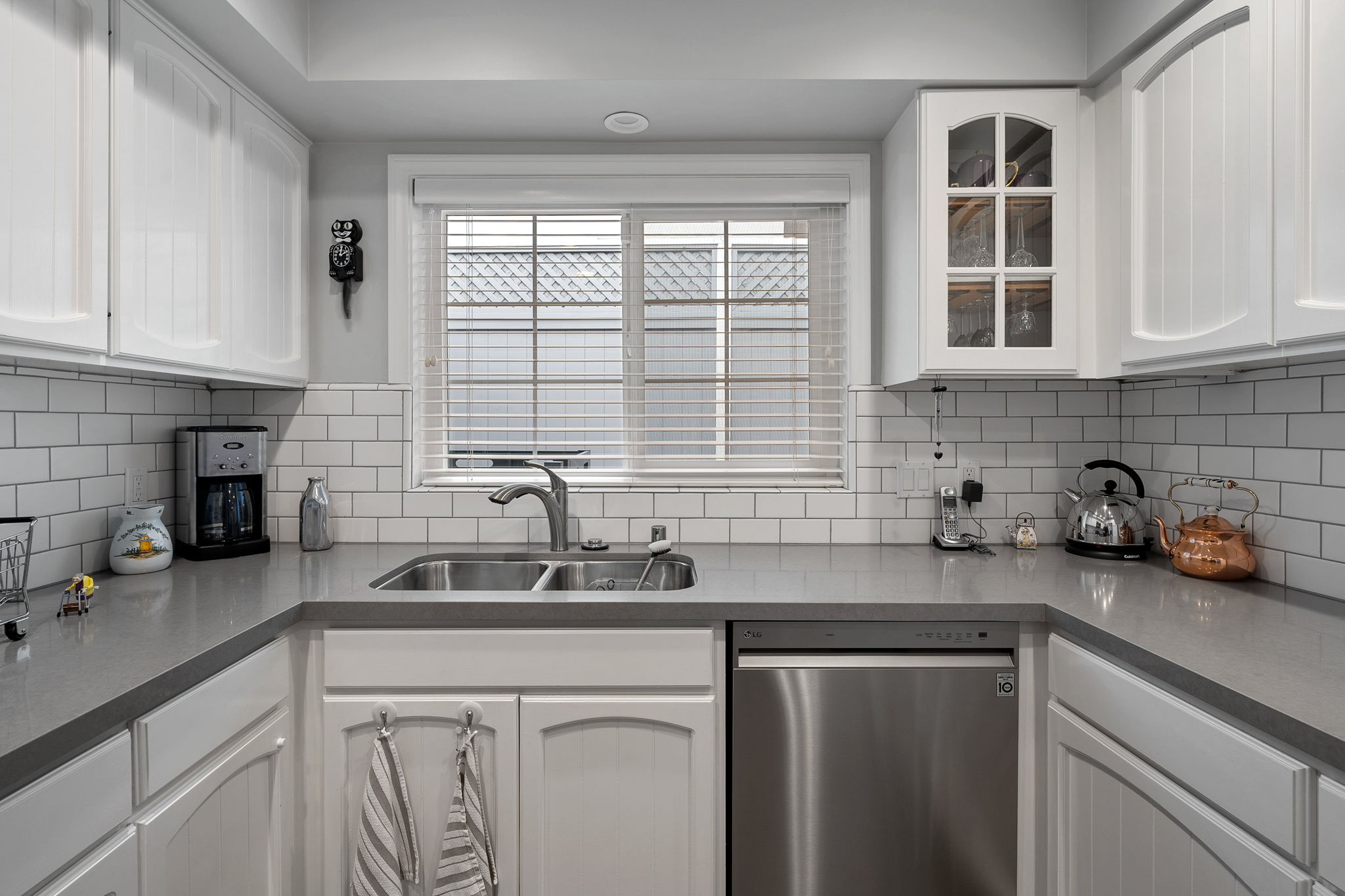 1426 California Avenue 1-16