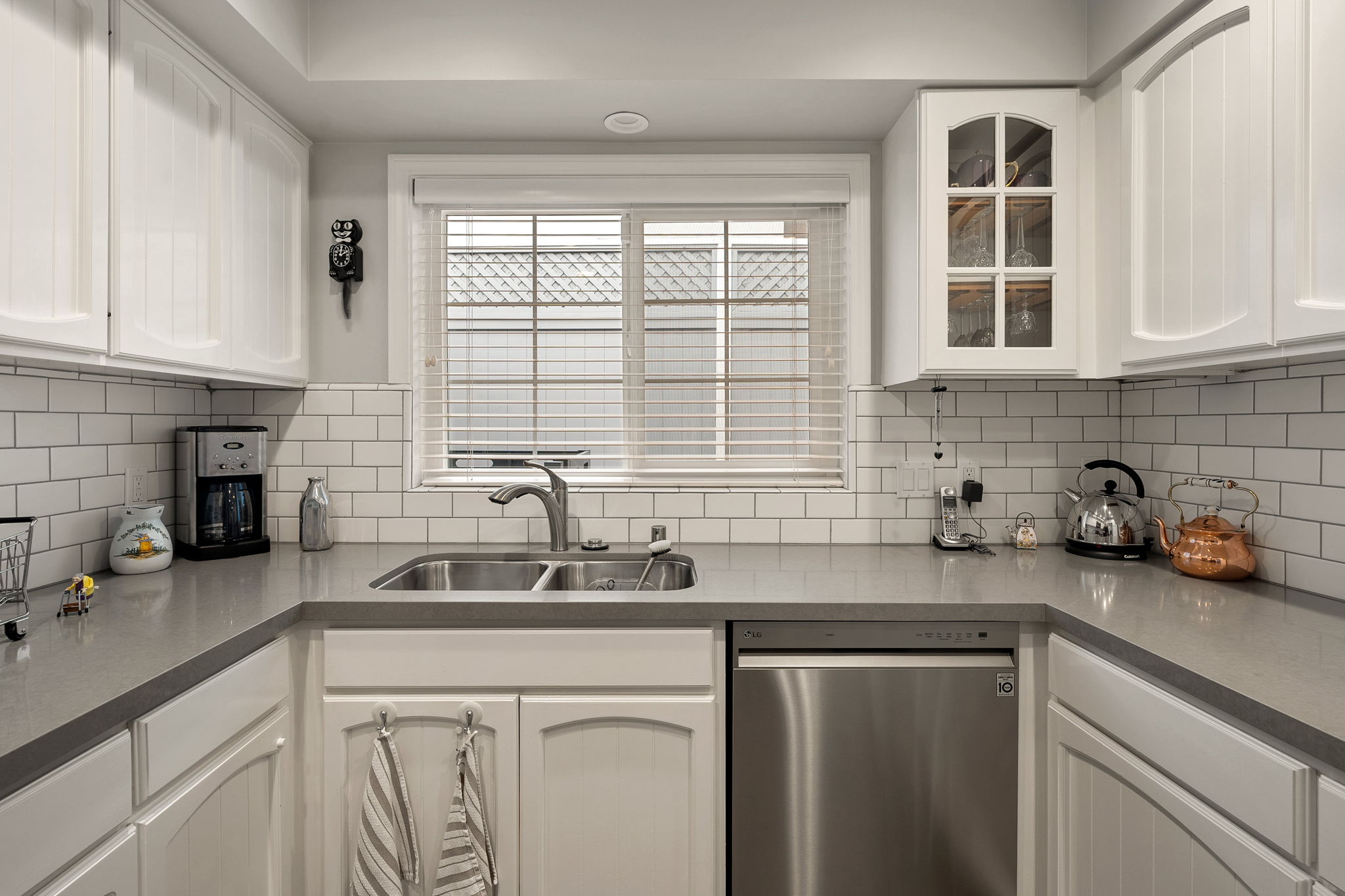 1426 California Avenue 1 warmed-16