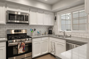 1426 California Avenue 1 warmed-15