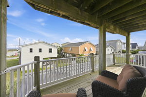 Lower Oceanside Deck