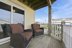 Lower Oceanside Deck