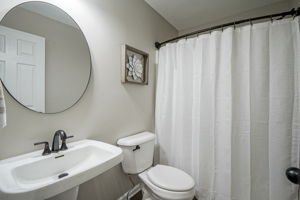  Photo 32