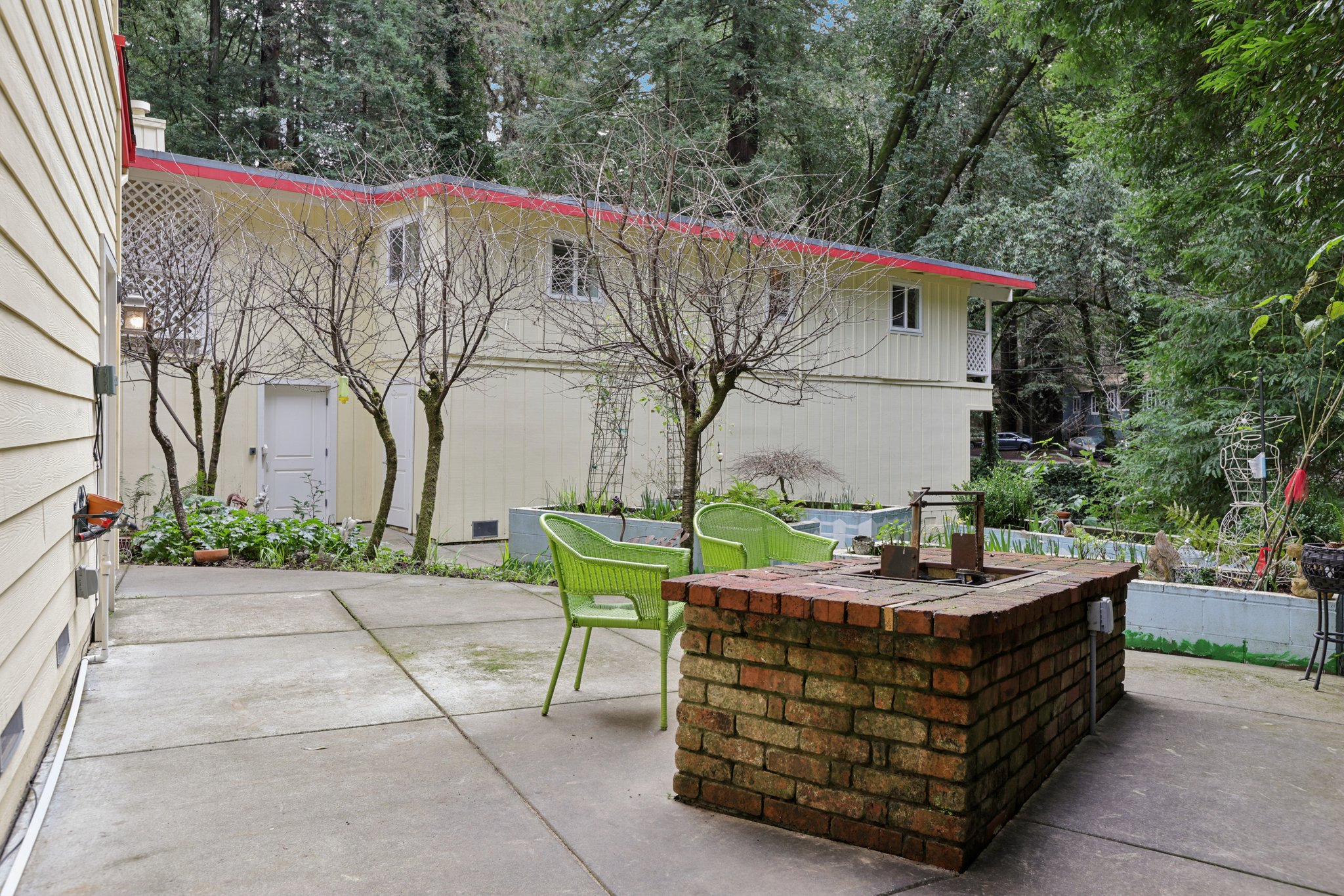 Laurel Rd-S2302-037.jpg