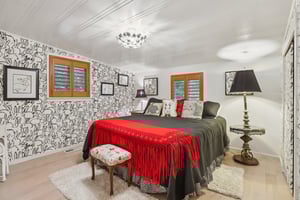 Laurel Rd-S2302-020.jpg